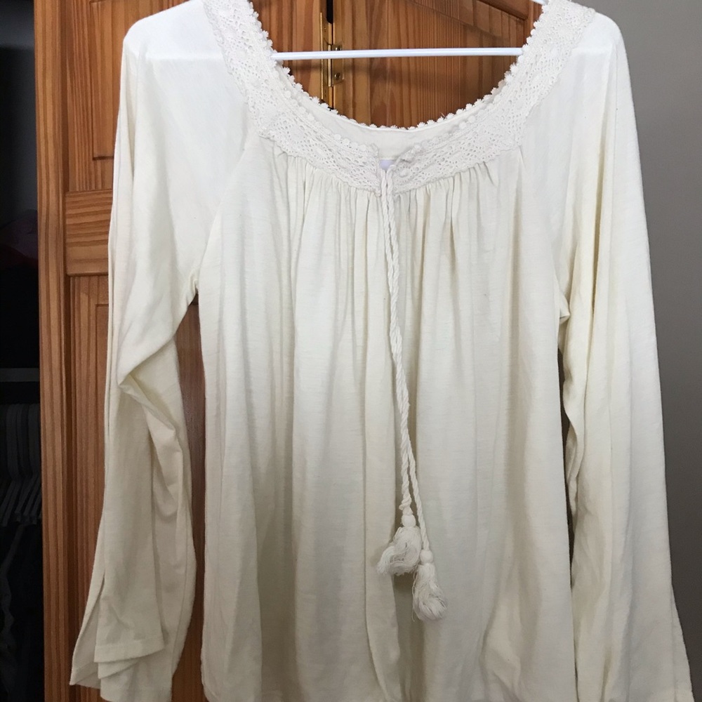 White long sleeve blouse